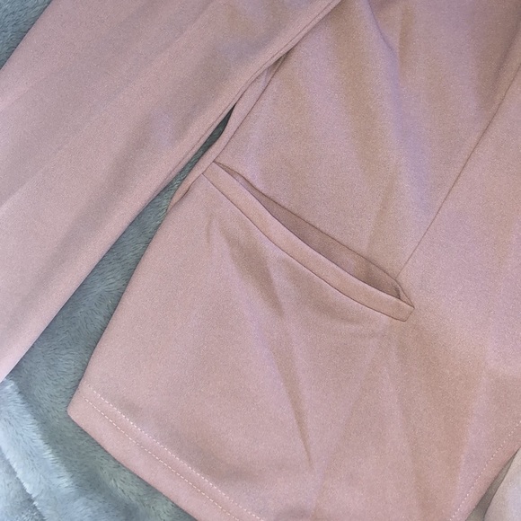 Dusty rose women’s small blazer - Picture 3 of 4